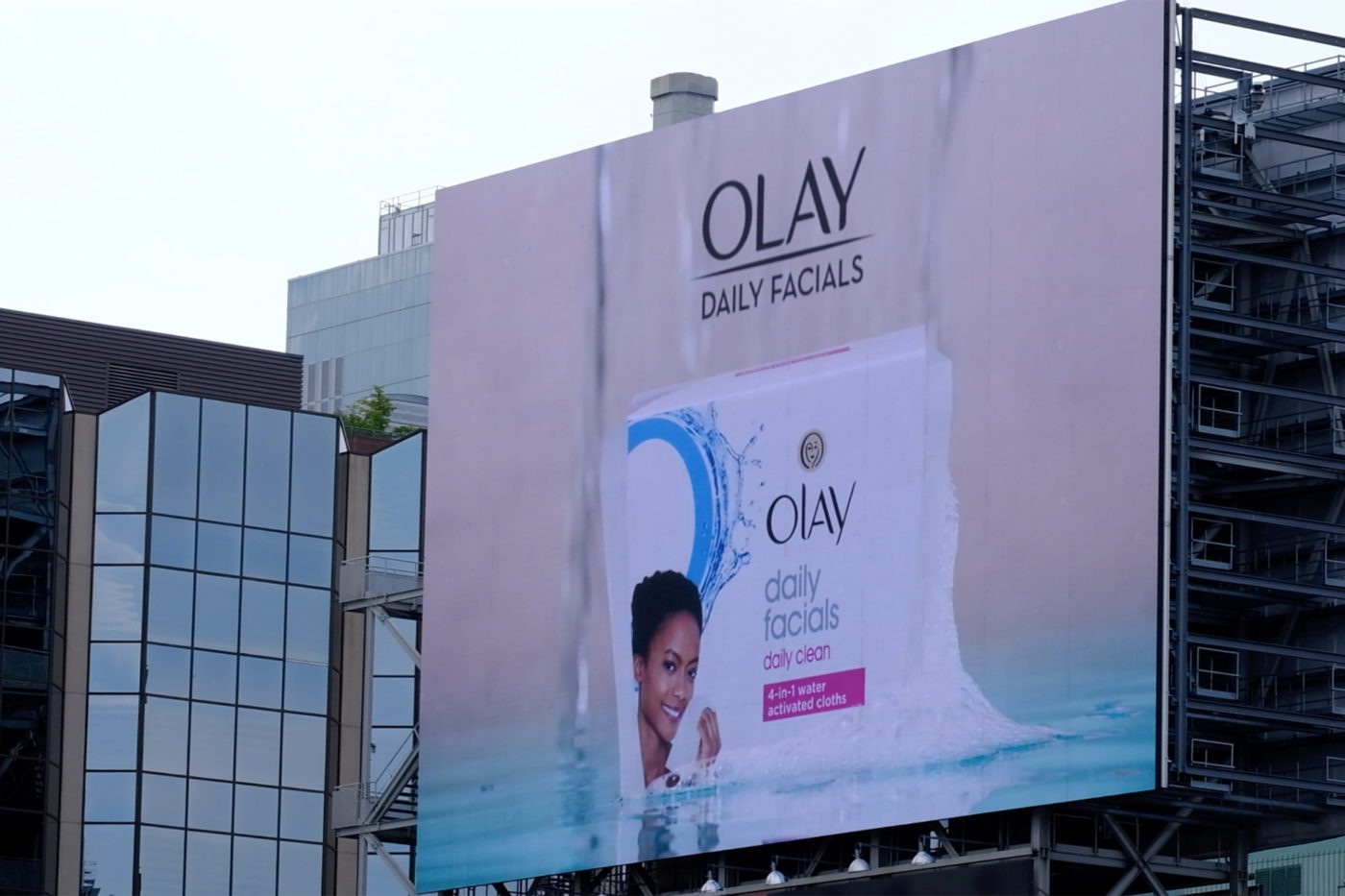 Olay - Spectaculars - GEW 1080 (Toronto, Ontario)